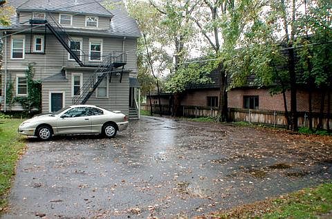 2nd image of 177 Jewett Pkwy APT 3