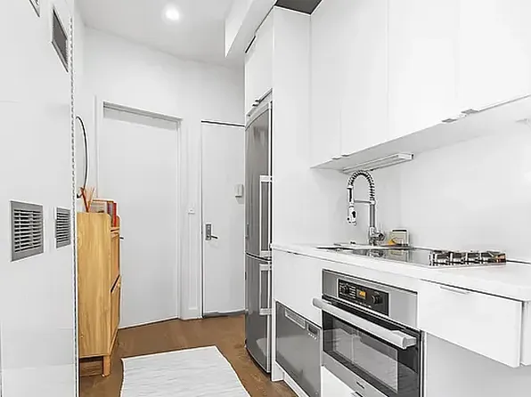 22 Spring Street image 1 of 6