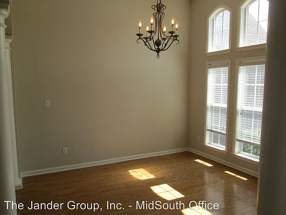 3rd image of 5031 Sawyer Lake Dr