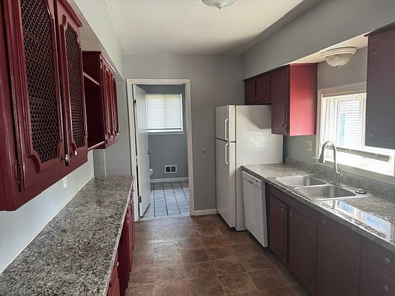 4th image of 26569 Brettonwoods St