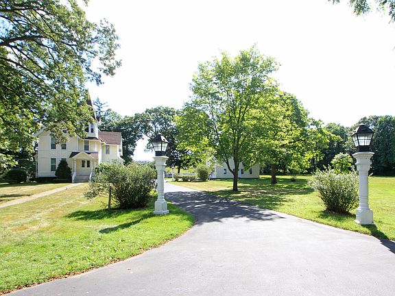 2nd image of 5932 N Riverview Dr
