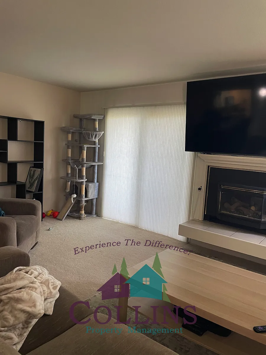 Building Photo - 107 Rockwood Dr #1