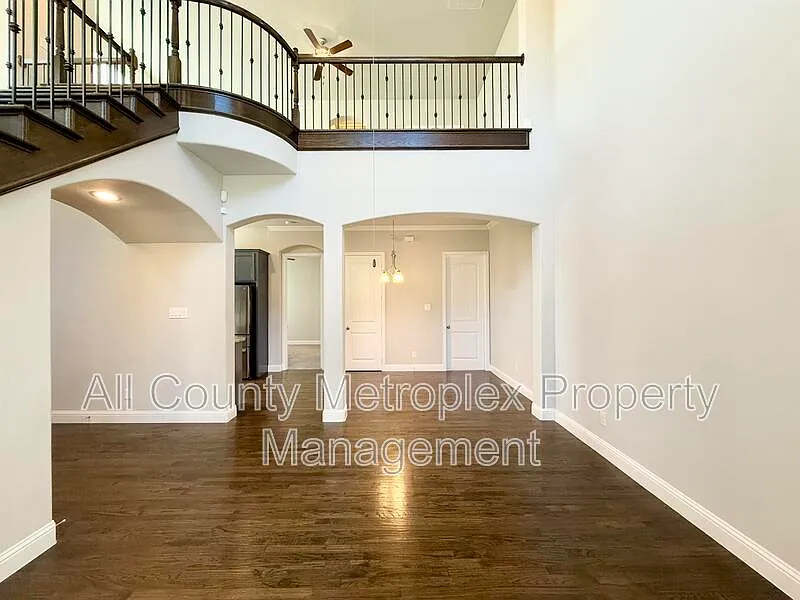 Building Photo - 950 Dartford Dr