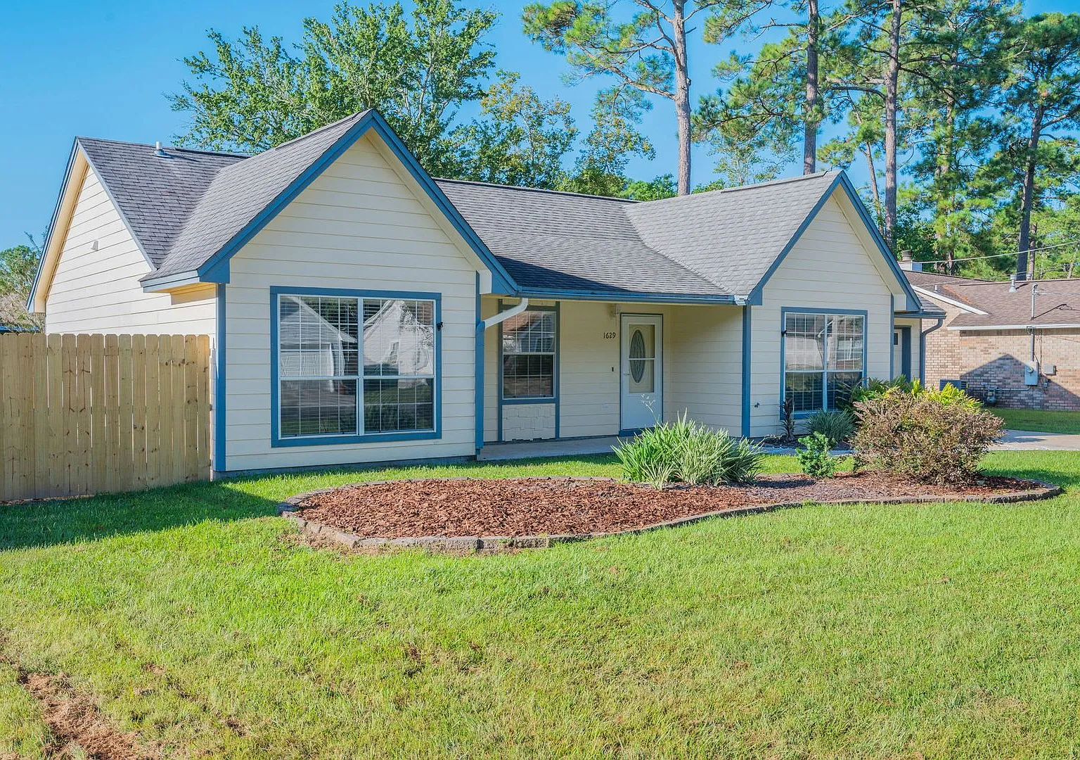 3bedroom Home in Fort Walton Beach — Photo 2