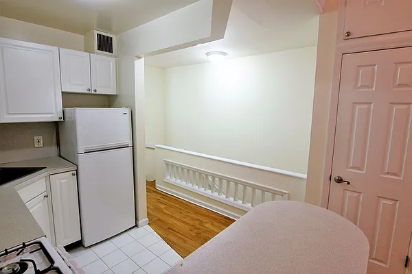 Rented by JK Dansar Corp | media 10