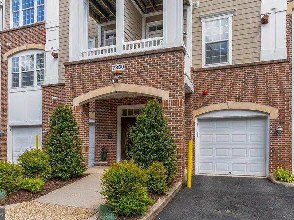 7880 Rolling Woods Ct #2T3, Springfield, VA 22152