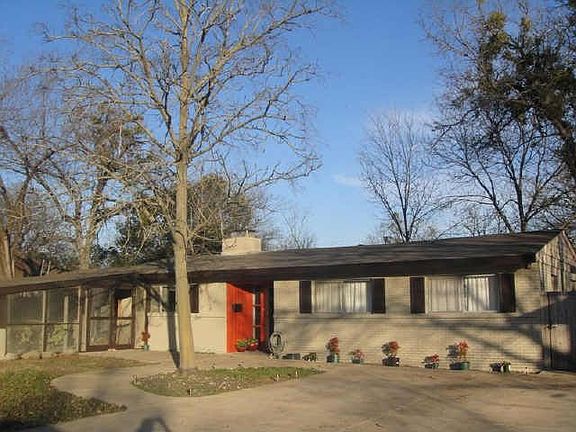 3rd image of 9740 Cloister Dr