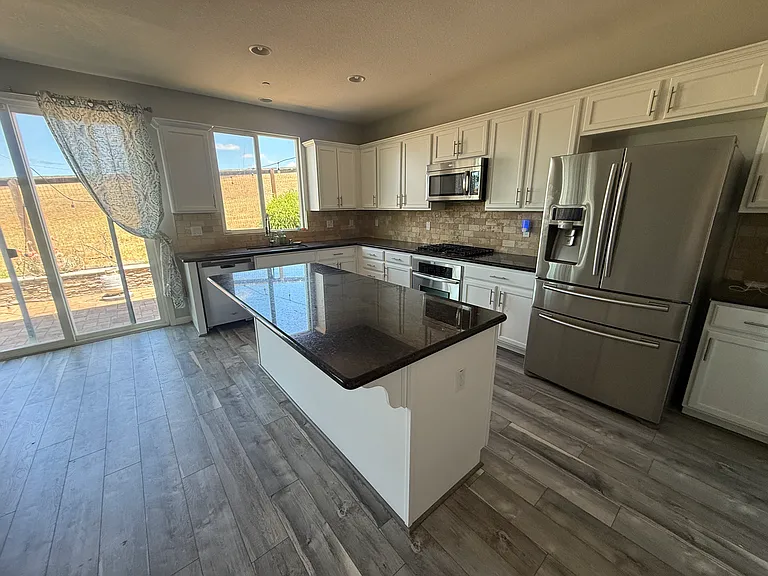 3451 Cydonia Ct — Photo 12