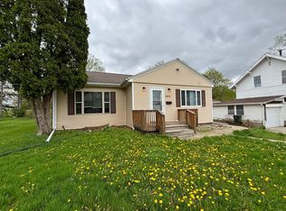1616 College St, Cedar Falls, IA 50613