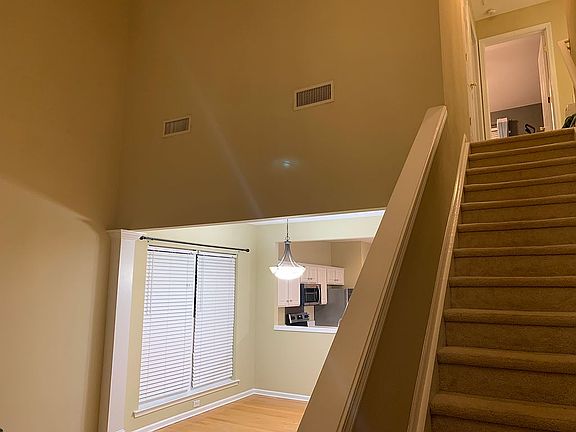 4th image of 2451 Normancrest Ct