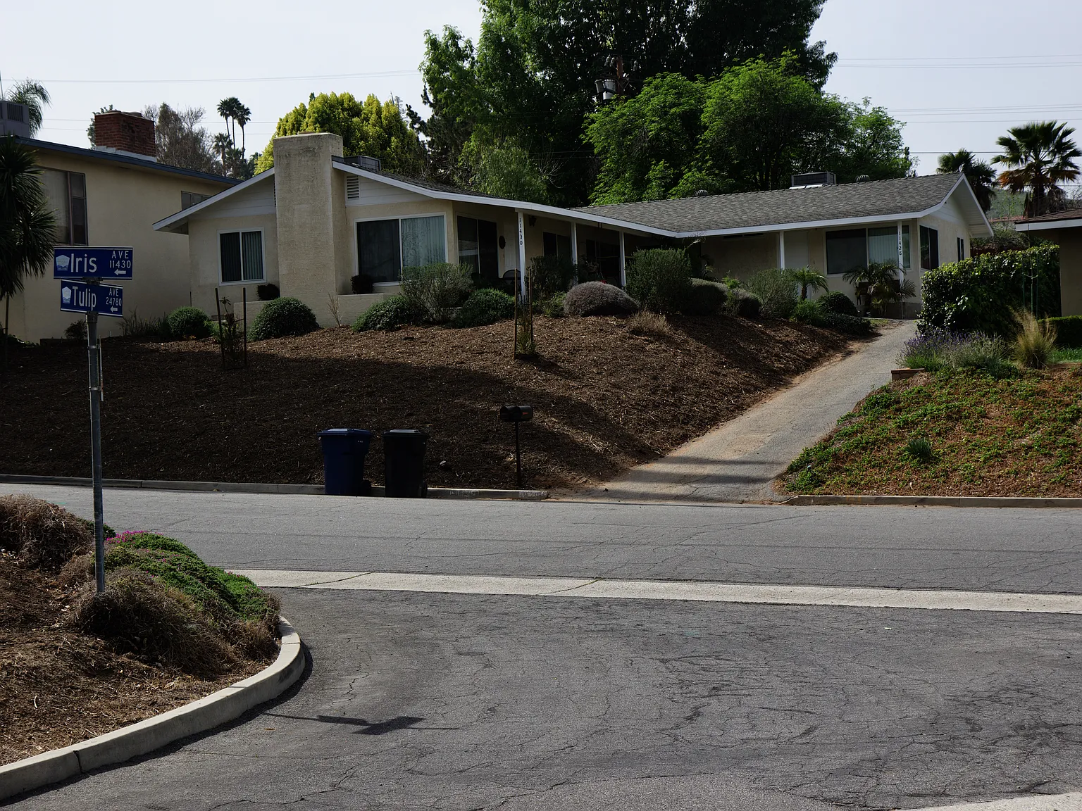 11428 Iris Ave — Photo 1