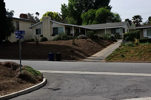 11428 Iris Ave Photo 1