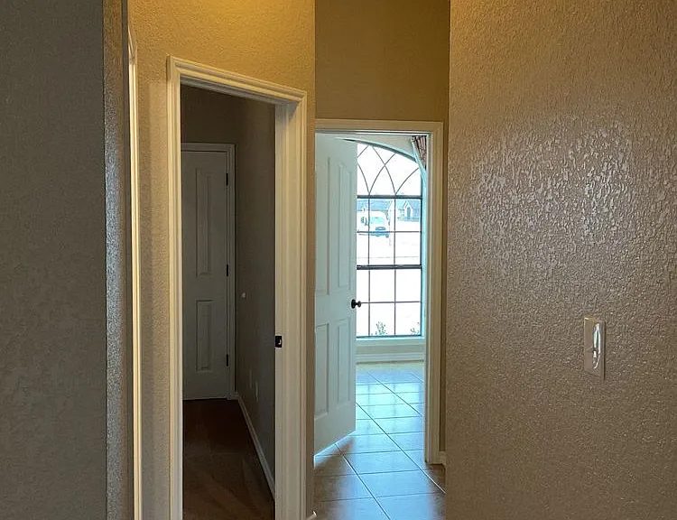 2704 Ancestor Dr — Photo 9