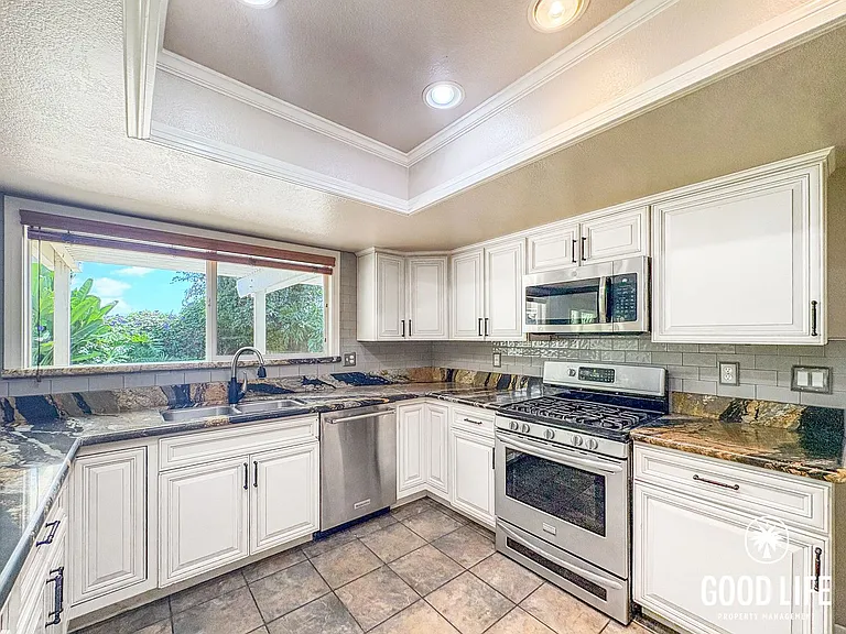 340 Penrod Ct — Photo 12