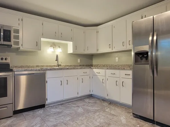 35 Jeffrey Dr #2, Depew, NY 14043