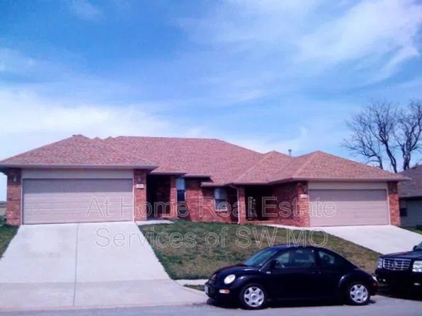 2303 W Parkview St, Ozark, MO 65721