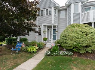 59 Old Post Rd, Clinton, CT 06413