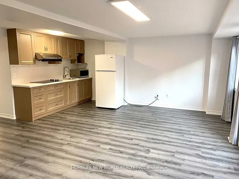 10 Earl Goodyear Rd #MAIN FLOOR — Photo 5