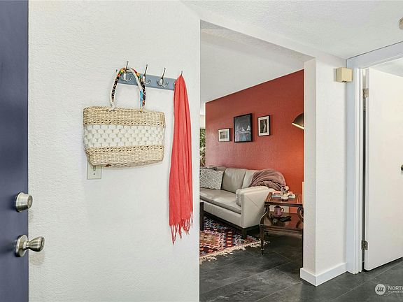 3rd image of 14018 Juanita Drive NE #C6