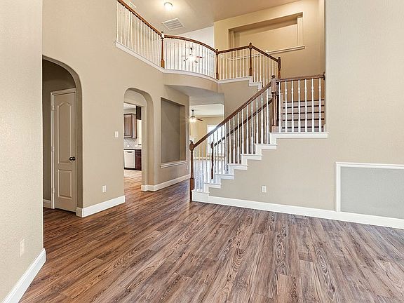 Dramatic Two Story Entry