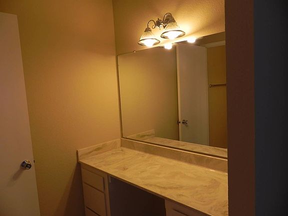 5th image of 501 Hope Ter APT 4