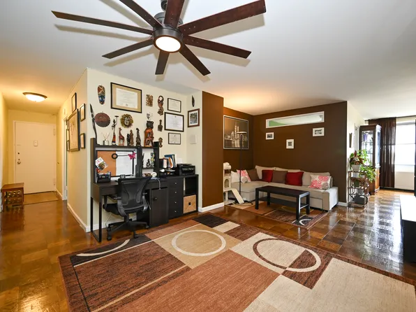 61-20 Grand Central Parkway image 5 of 28