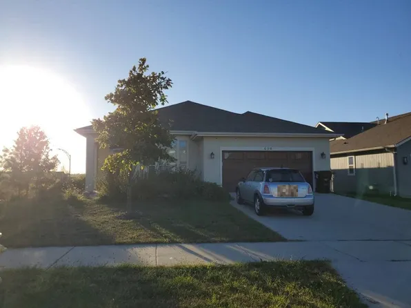 439 Stoneridge Dr, Lawrence, KS 66049