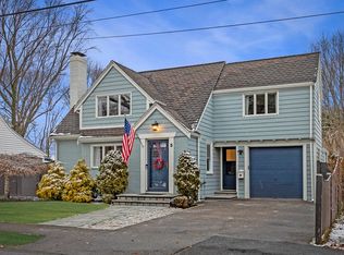 5 Tufts St, Marblehead, MA 01945