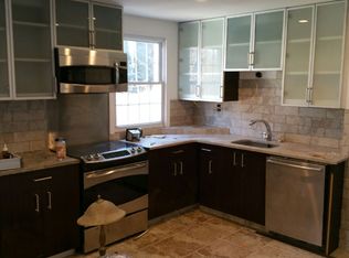 17 Greenlawn Dr, Fairfield, CT 06825