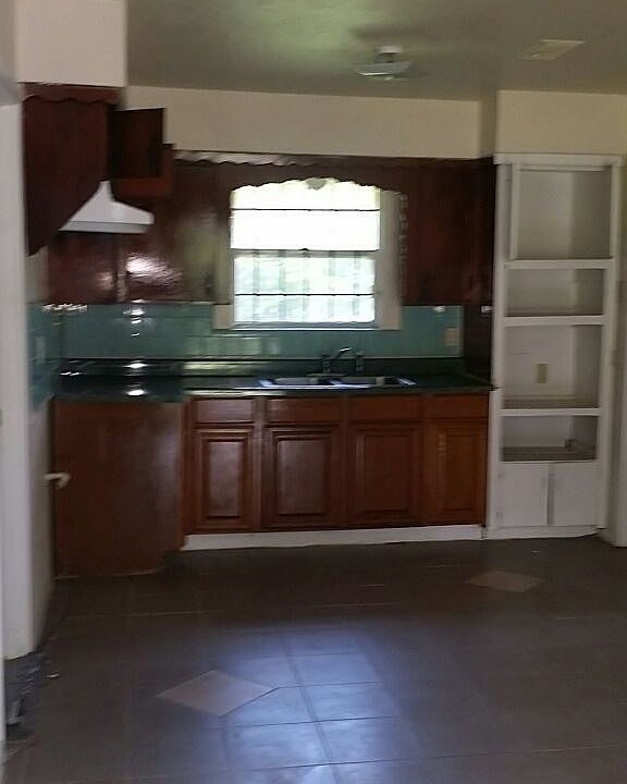 1st image of 5618 Canterway Dr