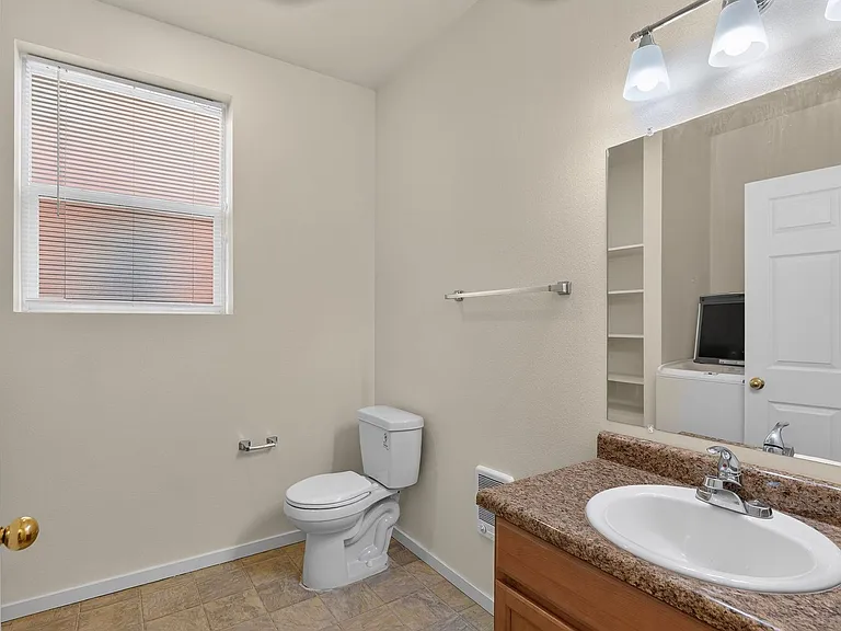 2038 SE 171st Ave — Photo 12