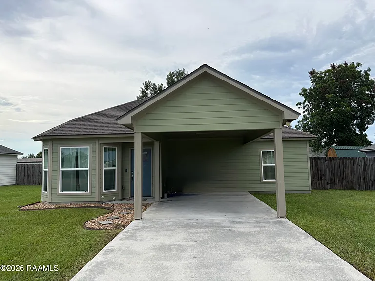 1039 Lillian Michel Dr — Photo 2
