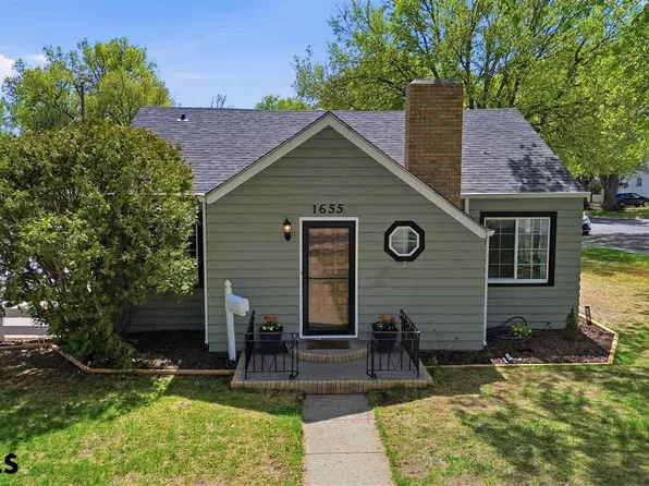 1655 O St, Gering, NE 69341
