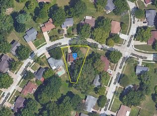 1916 Arrowpoint Dr, Saint Louis, MO
