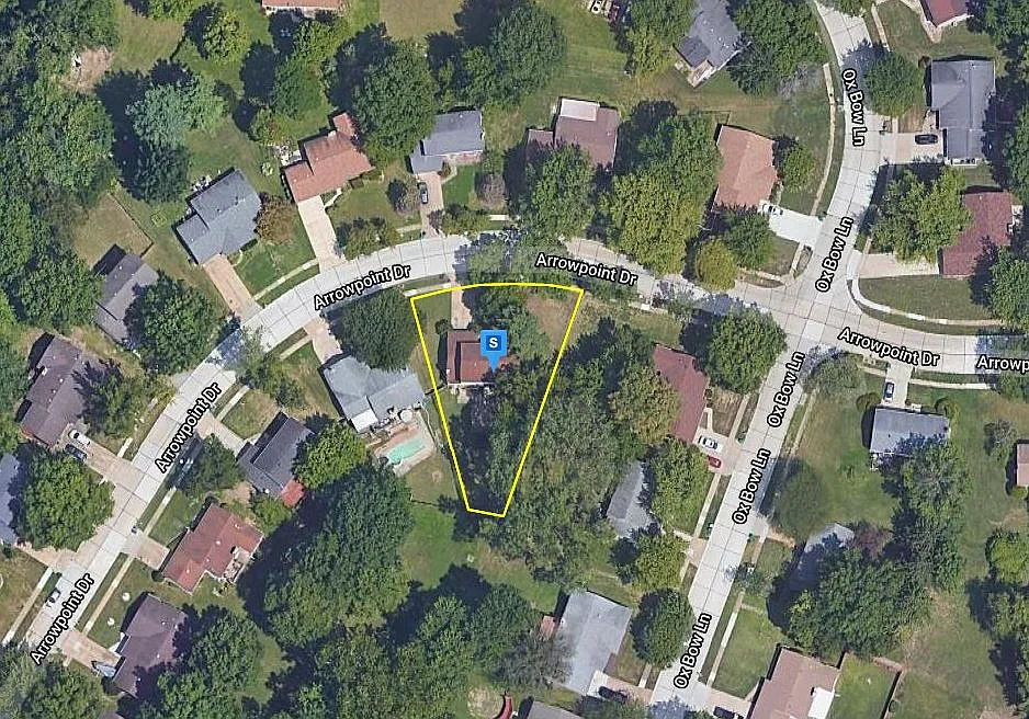 1916 Arrowpoint Dr photo 1