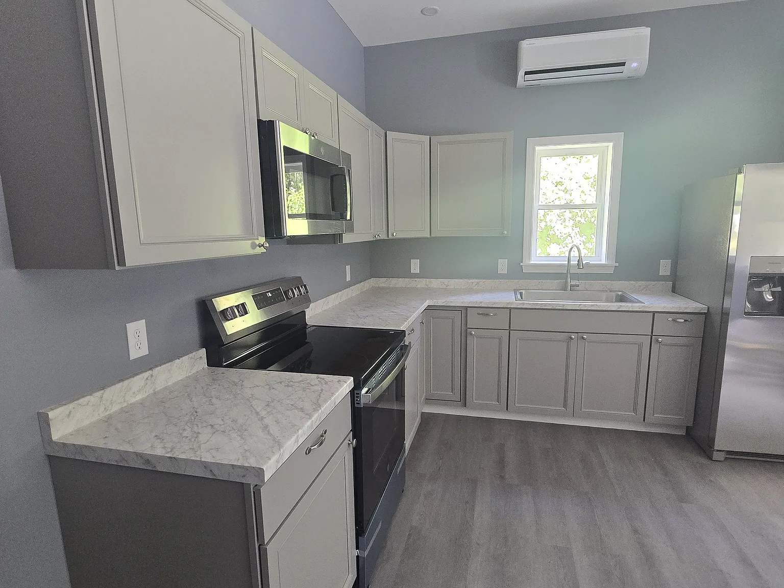 2 bed, 700 sqft, $2,000 — Photo 3
