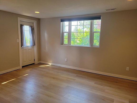 4th image of 3610 E Funk Ave #Basement