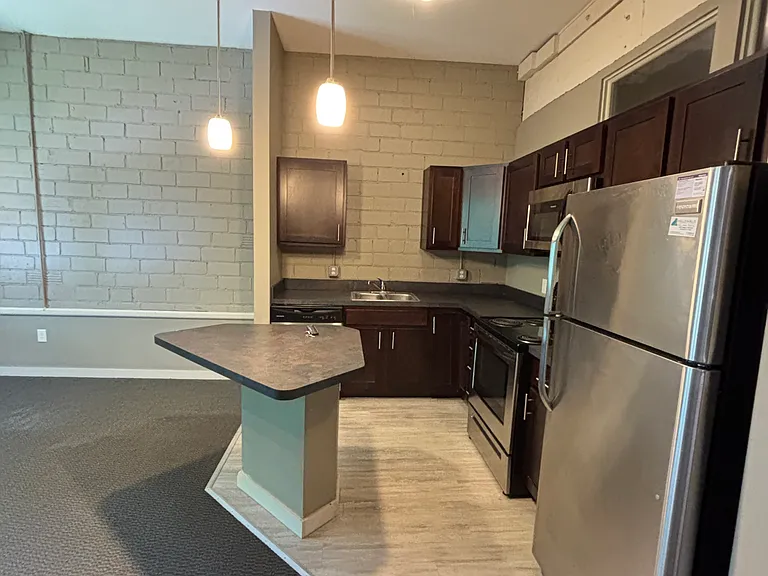 170 Florida St #202 — Photo 3