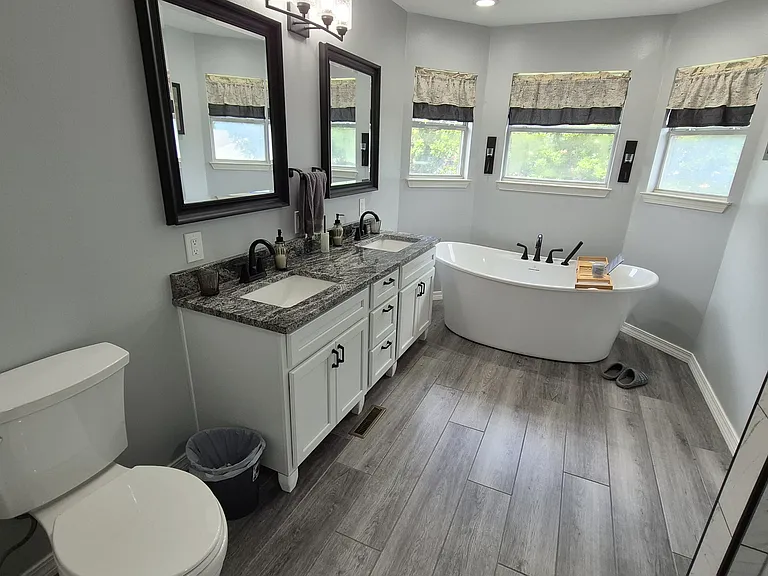 463 W Park Dr — Photo 1