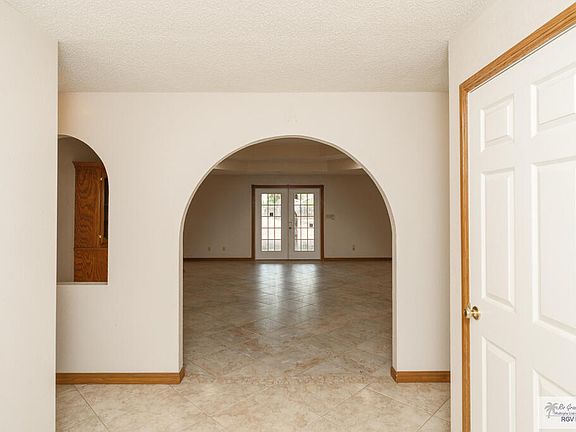 3rd image of 2302 Tucker Rd