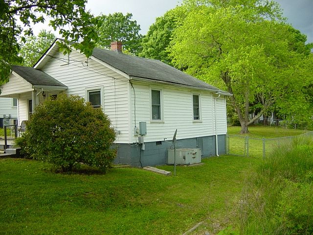 2nd image of 117 Summitt Ave