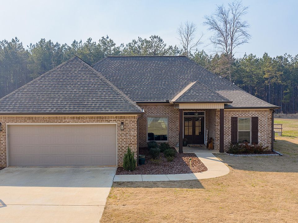 1st image of 384 Carly Ln