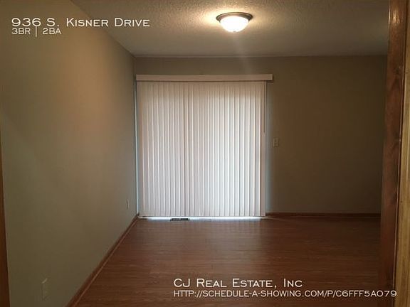 3rd image of 936 S Kisner Dr
