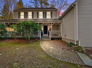 31 Sparrow Ln, Bedford, NH 03110