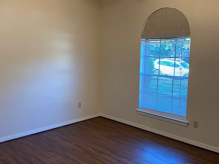 Master bedroom. Hunter fan.