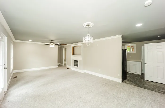 766 Cascade Dr — Photo 5