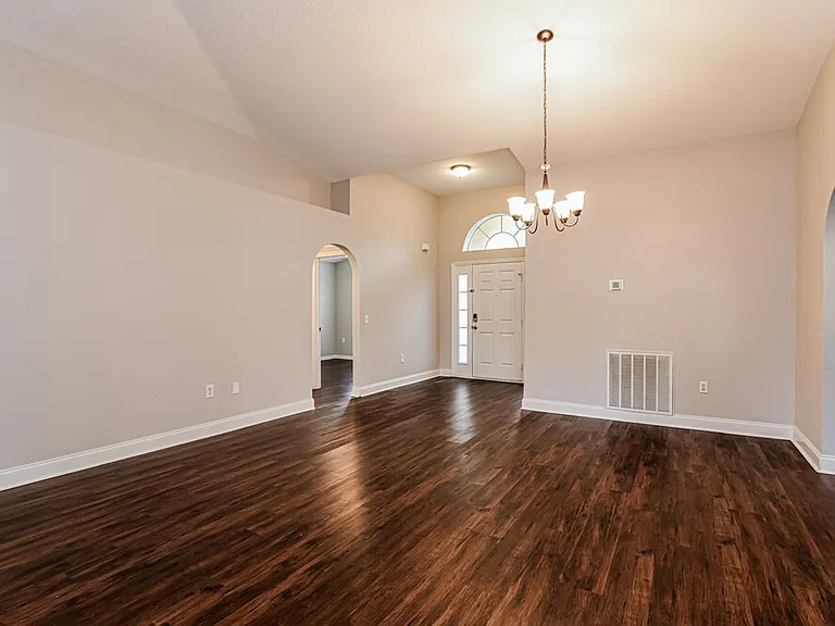 308 Flint St — Photo 4