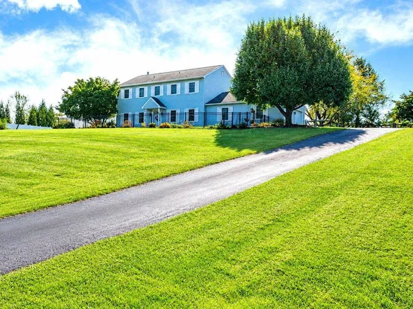 115 Sunny Ct, Leesport, PA 19533