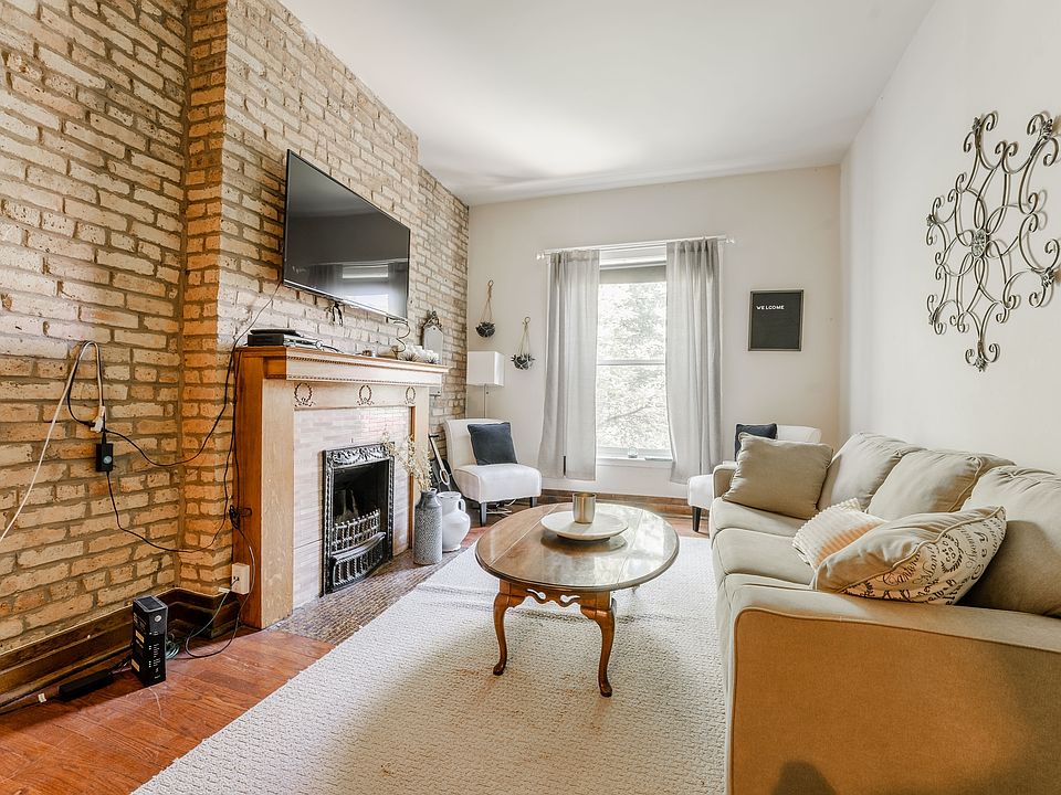 1st image of 2531 N Burling St #11570785