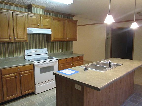 5th image of 18 Beaumont Dr